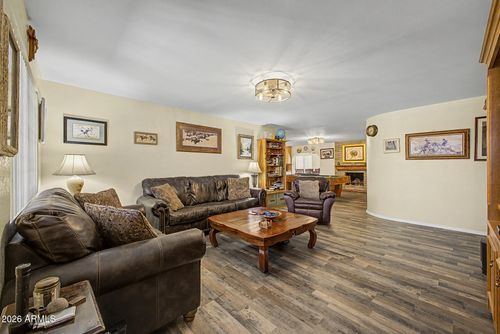 540 E Renee Dr, Phoenix, AZ, 85024-2853 | Card Image