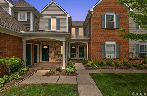 1973 Monarch Dr, Shelby Twp, MI, 48316-5611 | Card Image