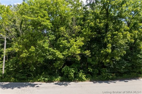 911 Oakland Drive, New Albany, IN, 47150 | Card Image