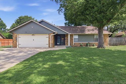 1104 Delmar St, Broken Arrow, OK, 74012-7623 | Card Image