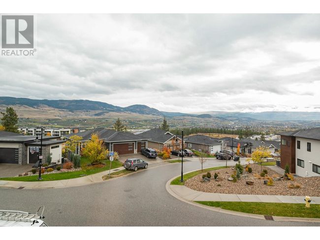 788 Acadia St, House other with 4 bedrooms, 3 bathrooms and 2 parking in Kelowna BC | Image 44