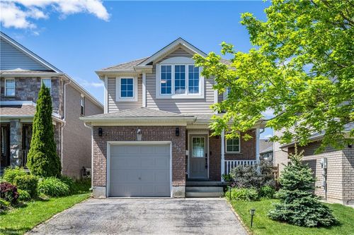 423 Veronica Dr, Kitchener, ON, N2A4E9 | Card Image