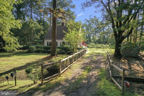 491 Maryfox Rd, Tappahannock, VA, 22560-5272 | Card Image
