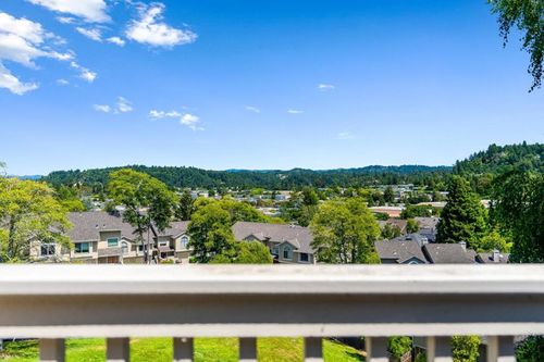 15 Carriage Ln, Scotts Valley, CA, 95066-4770 | Card Image