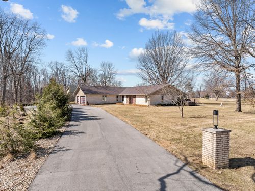 14 E Fairway Dr, Terre Haute, IN, 47802-4907 | Card Image