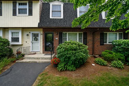 4-8 Treetop Ln, Kingston, MA, 02364-1207 | Card Image