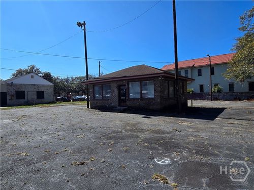 2001 Montgomery St, savannah, GA, 31401-8542 | Card Image