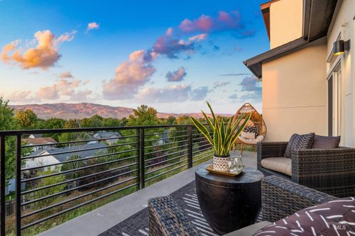 1246 E Echelon Ridge Ln, Boise, ID, 83716-5554 | Card Image