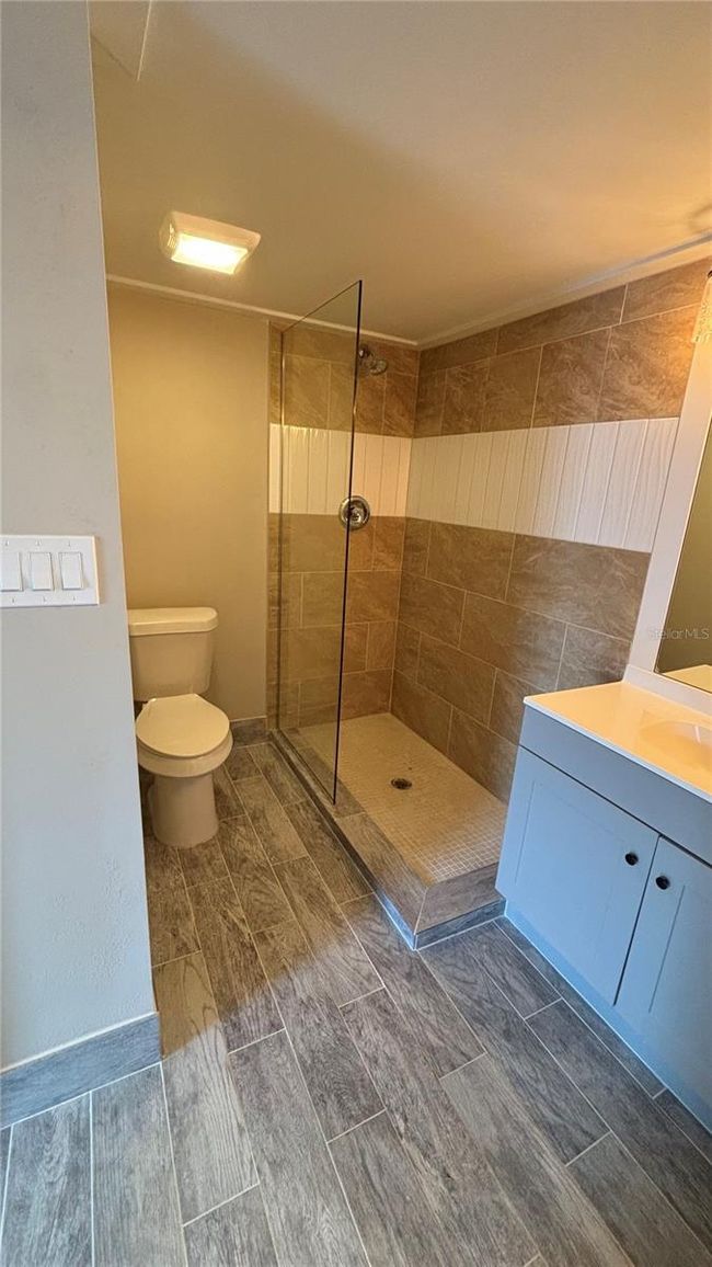 APT-210 - 2763 Woodgate Ln, Condo with 2 bedrooms, 2 bathrooms and null parking in SARASOTA FL | Image 23