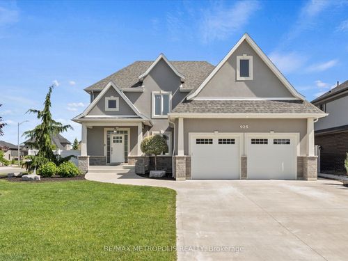 925 Lakewood Cres, Belle River, ON, N8L1G6 | Card Image