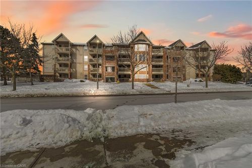 110-4015 Kilmer Dr, Burlington, ON, L7M4M4 | Card Image