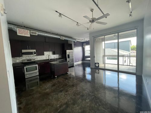 3210-831 S Flores St, San Antonio, TX, 78204-1448 | Card Image
