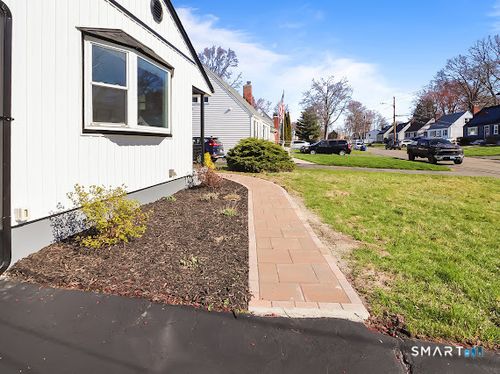 148 Central Ave, West Haven, CT, 06516-6730 | Card Image