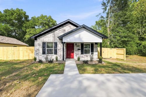 4213 Rogers. .5 Street, North Little Rock, AR, 72117 | Card Image