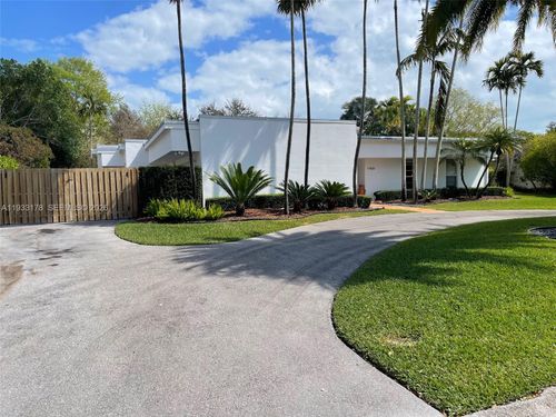 17025 Sw 80th Ct, Palmetto Bay, FL, 33157-4752 | Card Image