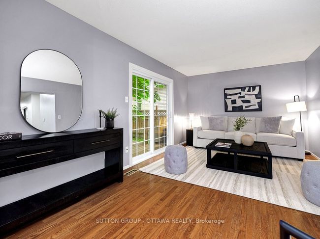 1112 St Germain Cres, House other with 4 bedrooms, 2 bathrooms and 2 parking in Orleans ON | Image 8
