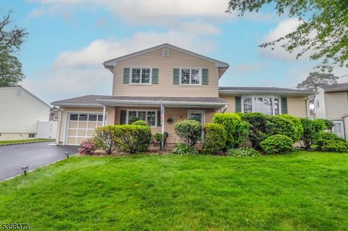 10 Alpine Pl, Colonia, NJ, 07067-2401 | Card Image