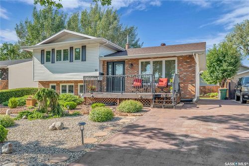 18 Catherwood Cres, Regina, SK, S4R7A7 | Card Image