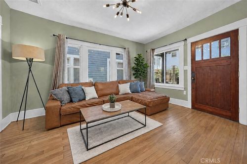 523 Olive Ave, Long Beach, CA, 90802-2652 | Card Image