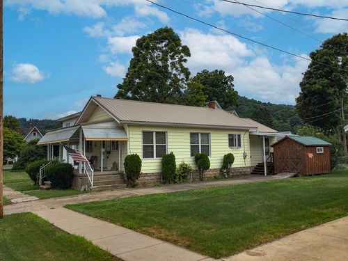 36 S Pine St, Port Allegany, PA, 16743-1438 | Card Image