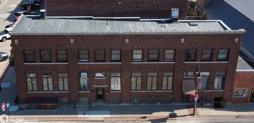 937 Broad St, Grinnell, IA, 50112-2047 | Card Image