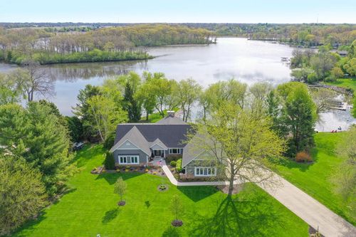 5025 Riverside Road, Waterford, WI, 53185 | Card Image