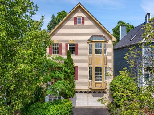 36 Scofield Ct, Peekskill, NY, 10566-6807 | Card Image