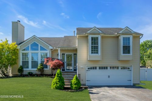 7 Lindner Ln, Howell, NJ, 07731-2942 | Card Image