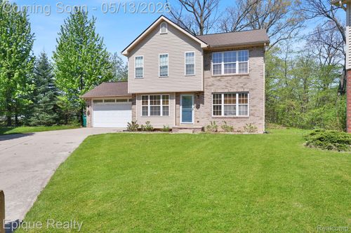 2653 Konrad Ct, Auburn Hills, MI, 48326-2054 | Card Image