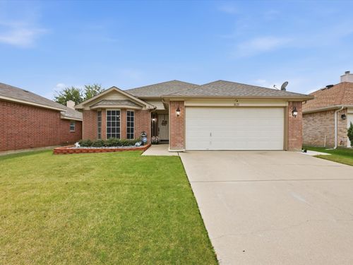 3023 Bosswood Ct, Grand Prairie, TX, 75052-7532 | Card Image