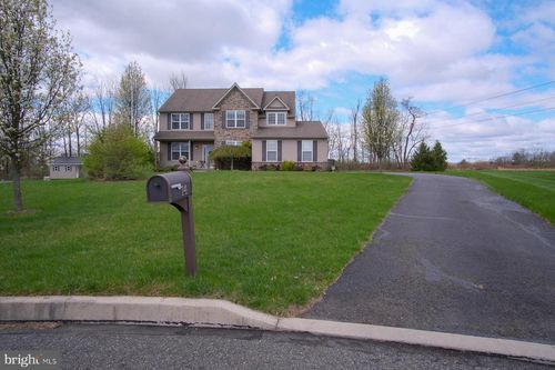 14 Tiffany Cir, Barto, PA, 19504-8748 | Card Image