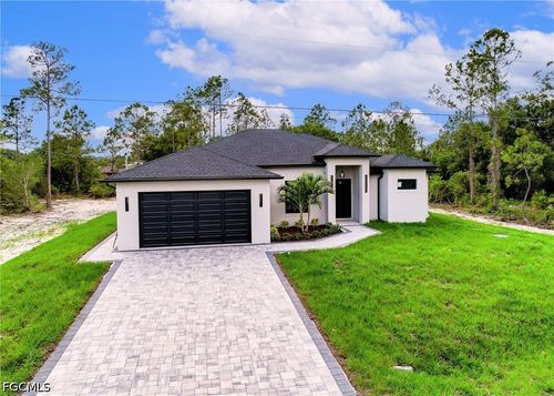 915 Lincoln Ave, Lehigh Acres, FL, 33972-2927 | Card Image