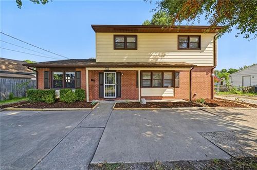 5725 Cheyenne Circle, Virginia Beach, VA, 23462 | Card Image
