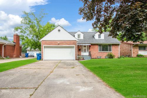 24370 Eureka Ave, Warren, MI, 48091-4440 | Card Image