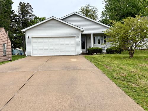 326 W Hight Street, Macon, IL, 62544 | Card Image