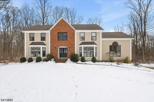 79 Melrose Dr, Chester, NJ, 07930-2321 | Card Image