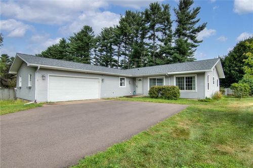 2250 Skeels Ave, Eau Claire, WI, 54701-7533 | Card Image