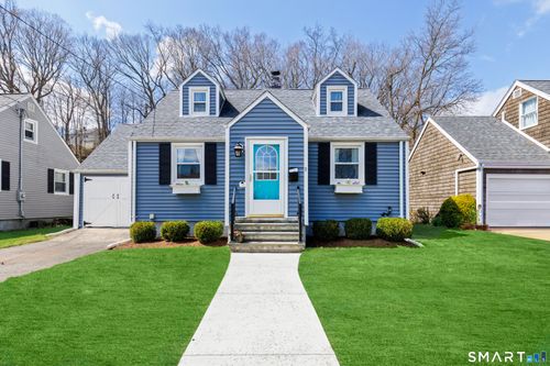 8 Bartlett Mnr, Norwalk, CT, 06850-1927 | Card Image