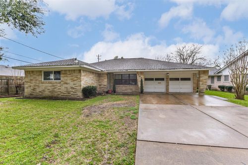 705 Dunwick Ln, Pasadena, TX, 77502-4533 | Card Image