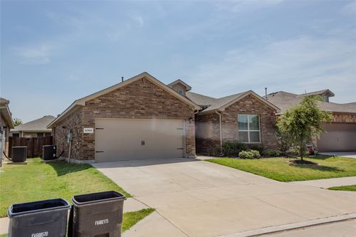 8304 Twisted Pine Way, Fort Worth, TX, 76131-2560 | Card Image