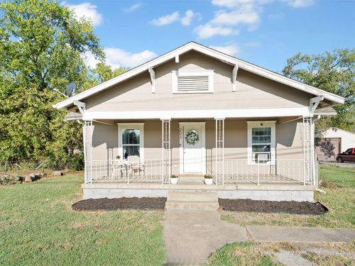 203 Shawnee St, Catoosa, OK, 74015-2122 | Card Image