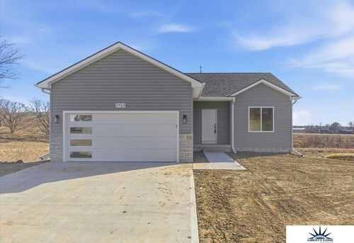 7806 N 94th Cir, Omaha, NE, 68122-1347 | Card Image
