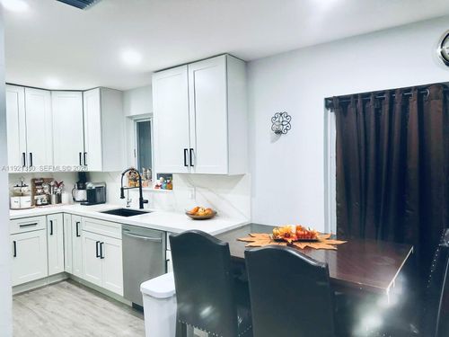 816 Nw 8th St, Florida City, FL, 33034-1910 | Card Image