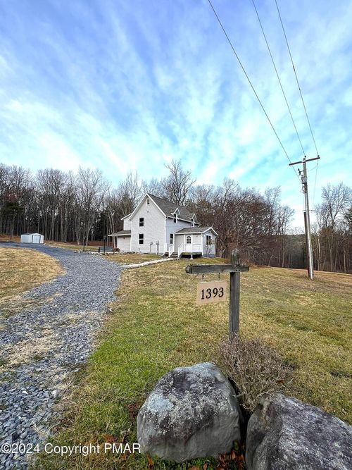 1393 Beacon Hill Rd, East Stroudsburg, PA, 18301-8555 | Card Image