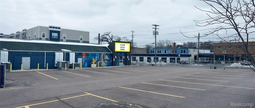 515 N Larch St, Lansing, MI, 48912-1284 | Card Image