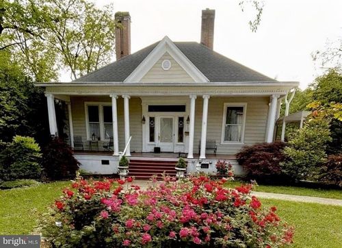 804 Grove Ave, SOUTH BOSTON, VA, 24592-3310 | Card Image