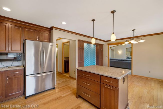 45484 Klingkammer St, House other with 3 bedrooms, 3 bathrooms and null parking in Utica MI | Image 22