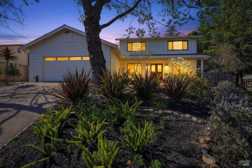 727 Cindy Lane, Petaluma, CA, 94952 | Card Image