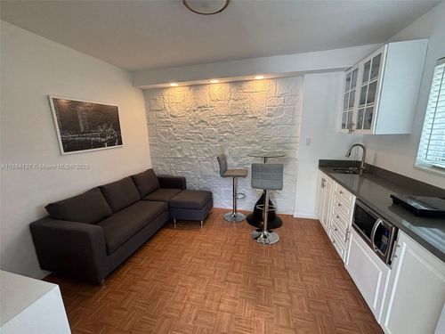 1-14615 N Miami Ave, Miami, FL, 33168-4941 | Card Image