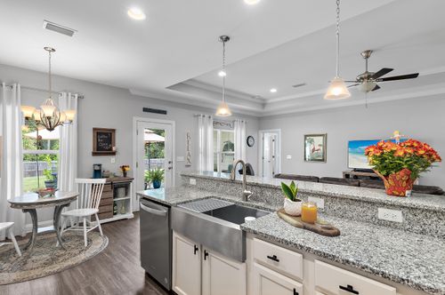 854 Whispering Creek Ave, Freeport, FL, 32439-3123 | Card Image